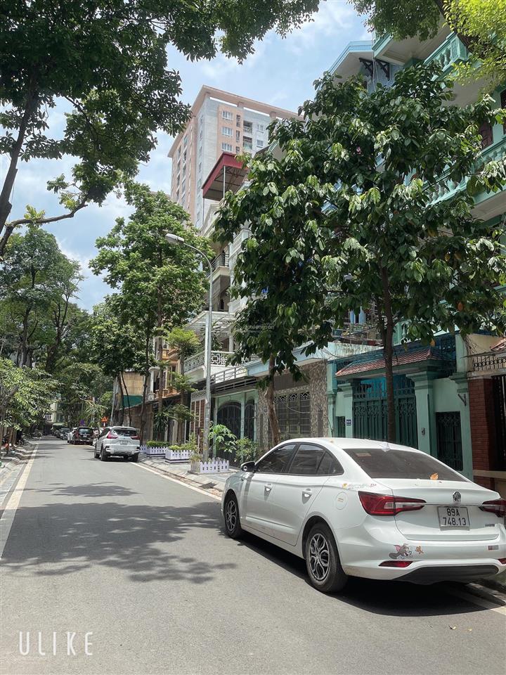 Bán nhà khu đô thị định công  diện tích 73m2  5 tầng  mặt tiền 5,41 mét  vỉa hè