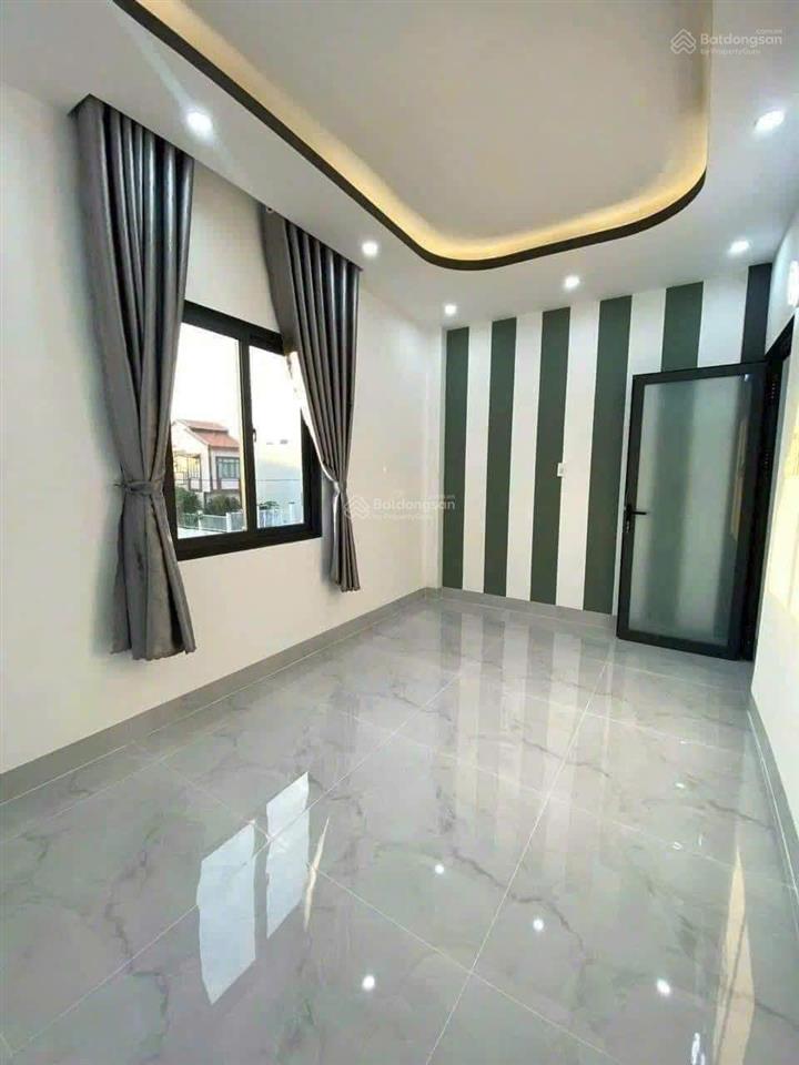Nhà đẹp  sổ riêng  hoàn công ngay sân golf long thành  phường phước tân