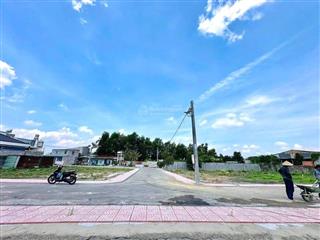 Bán 4 lô liền kề, có lô góc 2 mặt tiền ngay cầu tân triều. giá đầu tư