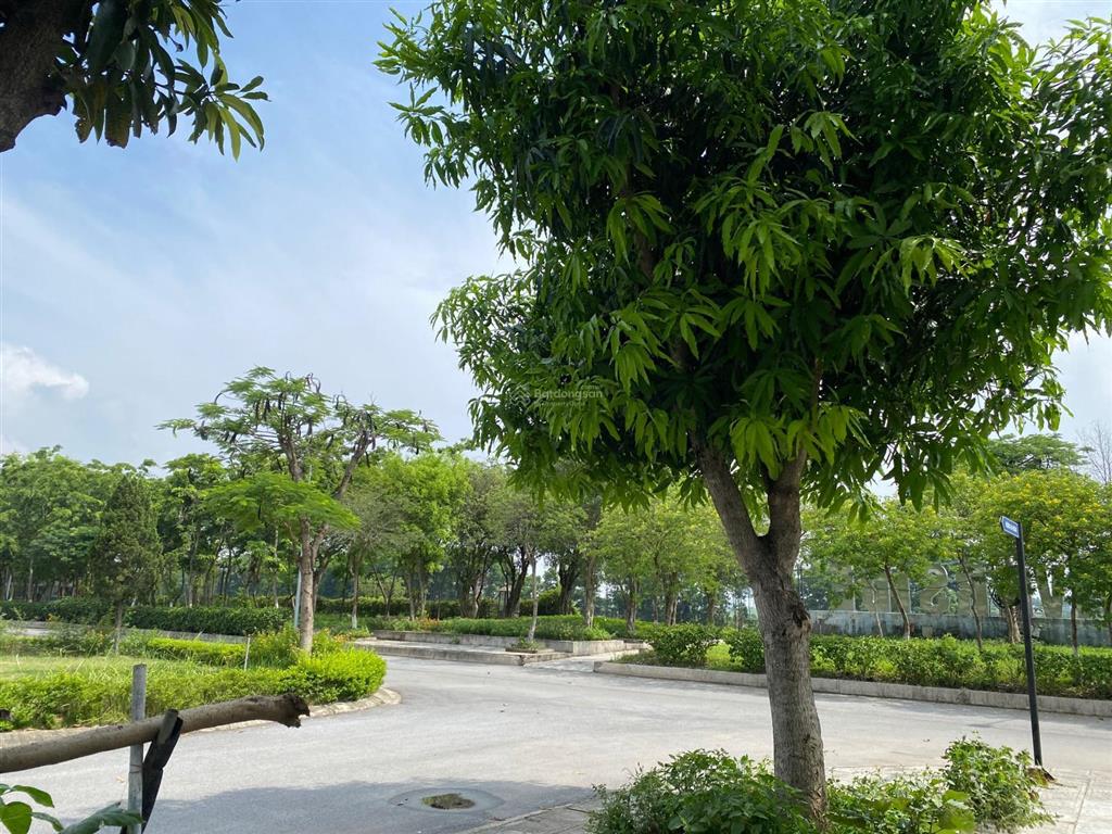 Hàng hiếm liền kề long việt riverside 84m2 hướng mặt sông và công viên.  0962 202 ***