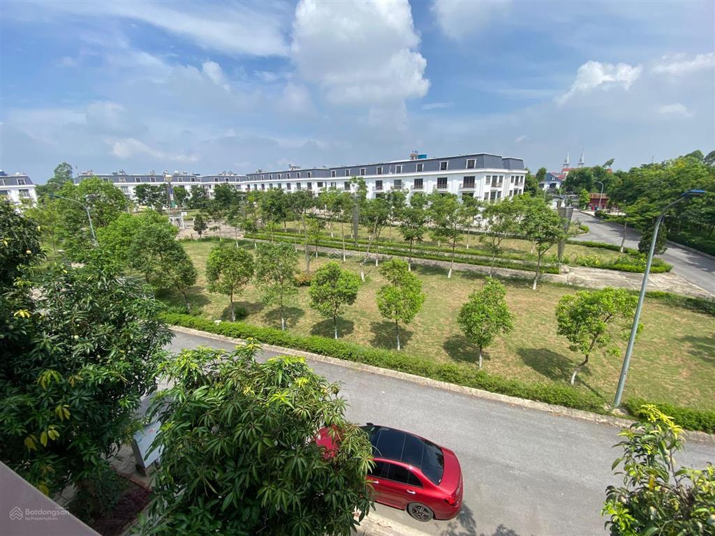 Hàng hiếm liền kề long việt riverside 84m2 hướng mặt sông và công viên.  0962 202 ***