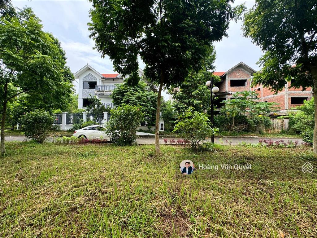 Bán biệt thự đơn lập 372m2 khu biệt thự quang minh view sông cực hiếm giá 7x tr/m2.  0962 202 ***