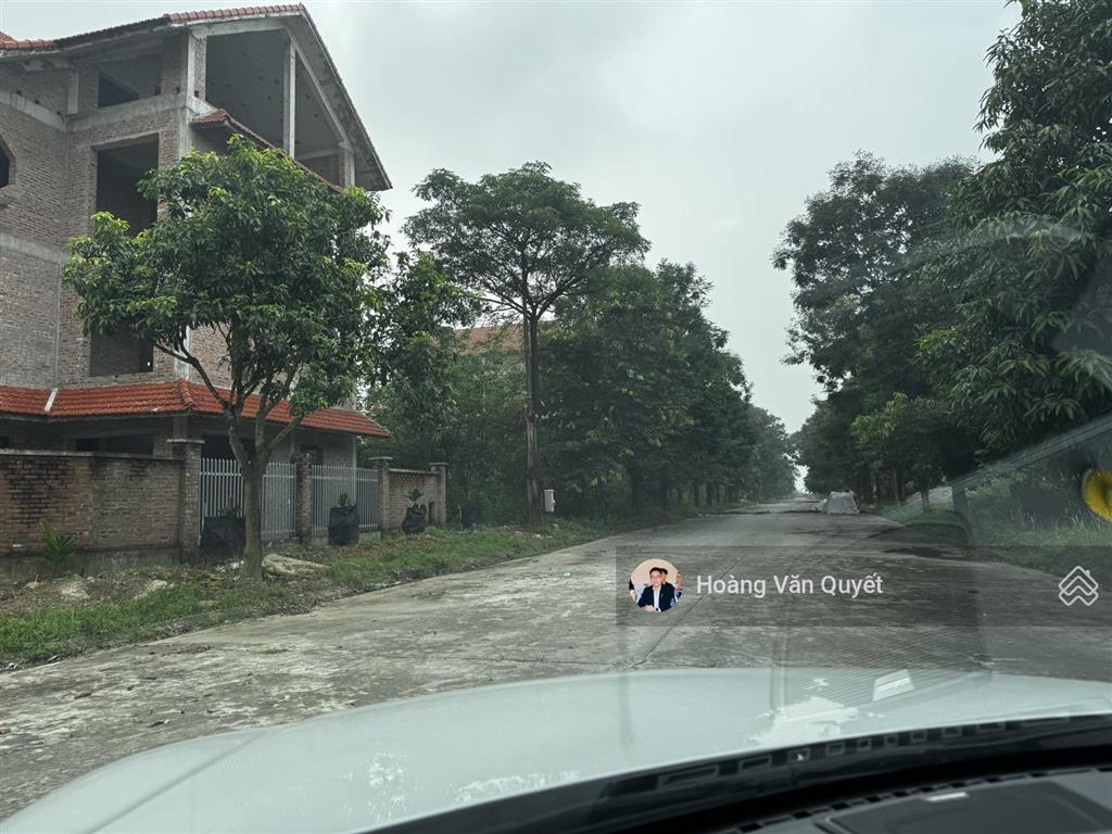 Bán 315m2 đất xây biệt thự quang minh mê linh hà nội đường 27m có sổ và móng.  0962 202 ***