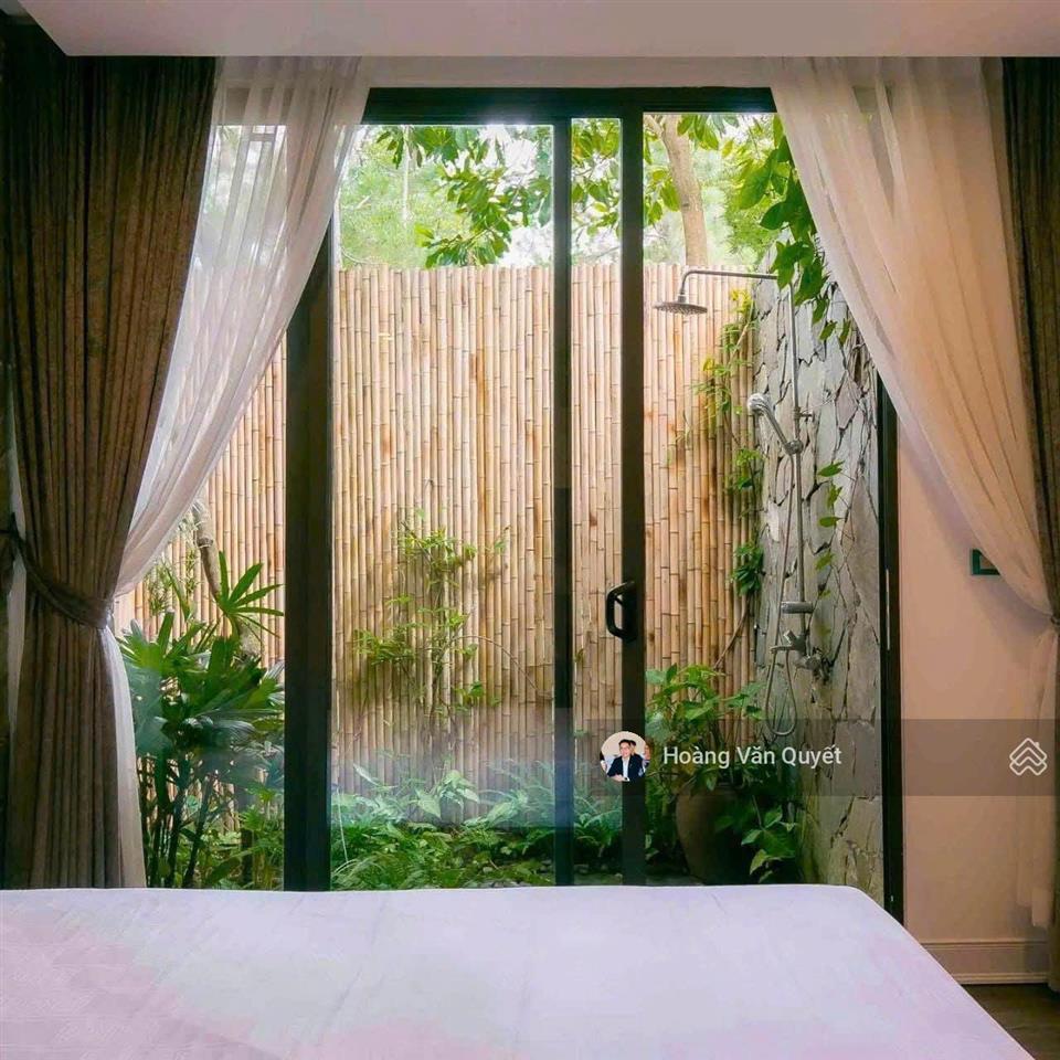 Biệt thự 323m2 mặt hồ bách thanh flamingo đại lải 3pn full đồ mới nhỉnh 30 triệu/m2.  0962 202 ***