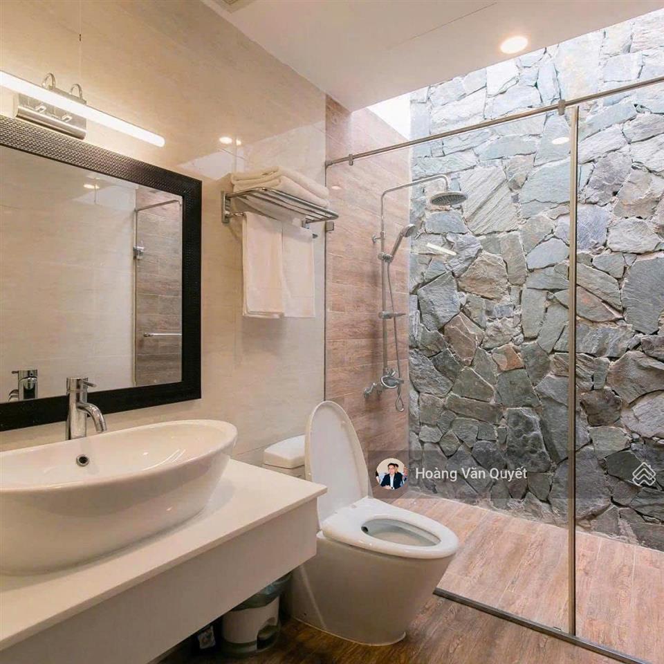 Biệt thự 323m2 mặt hồ bách thanh flamingo đại lải 3pn full đồ mới nhỉnh 30 triệu/m2.  0962 202 ***