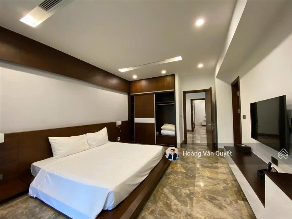 Bán biệt thự mặt hồ 360m2 flamingo đại lải sổ lâu dài 4pn bể bơi lớn. giá 23,5 tỷ.  0962 202 ***