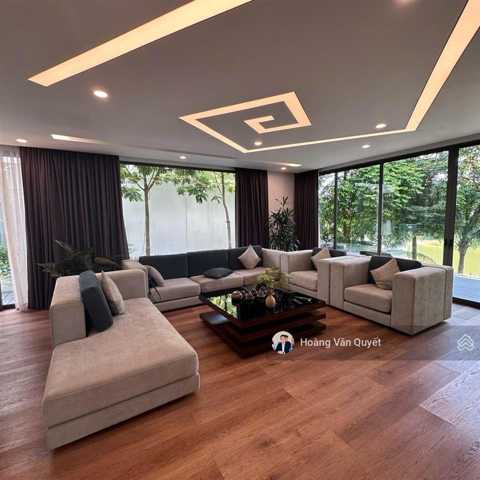 Bán biệt thự mặt hồ 360m2 flamingo đại lải sổ lâu dài 4pn bể bơi lớn. giá 23,5 tỷ.  0962 202 ***