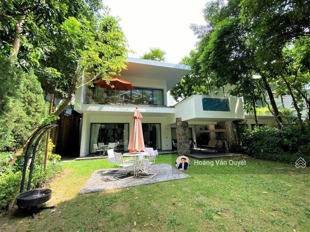 Bán biệt thự mặt hồ 360m2 flamingo đại lải sổ lâu dài 4pn bể bơi lớn. giá 23,5 tỷ.  0962 202 ***