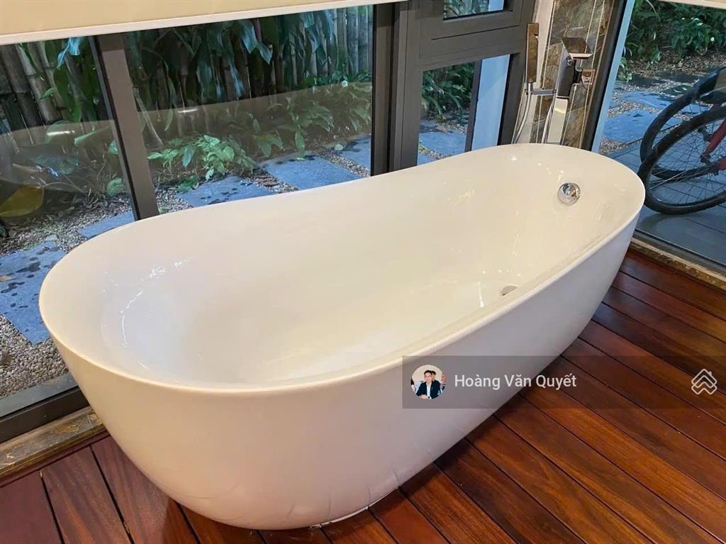 Bán biệt thự mặt hồ 360m2 flamingo đại lải sổ lâu dài 4pn bể bơi lớn. giá 23,5 tỷ.  0962 202 ***