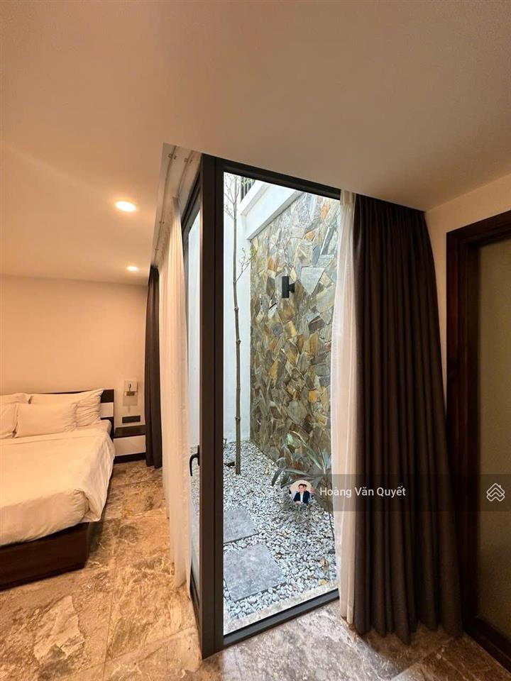 Bán biệt thự mặt hồ 360m2 flamingo đại lải sổ lâu dài 4pn bể bơi lớn. giá 23,5 tỷ.  0962 202 ***