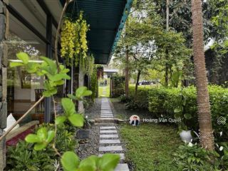 Cần bán nhanh biệt thự mặt hồ 323m2 3 phòng ngủ giá 10,6 tỷ. sổ chính chủ  0962 202 ***