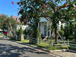 Bán 2 căn biệt thự vườn vua resort 502m2 chỉ 8,8 tỷ full nội thất sẵn sổ 4 phòng ngủ.  0962 202 ***