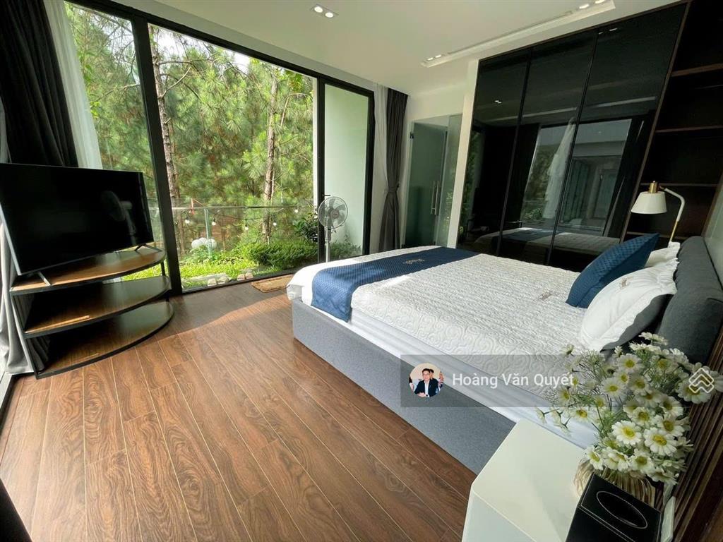 Cần bán gấp biệt thự greenvillas 150m2 3 tầng 3 phòng ngủ sổ lâu dài view đồi thông.  0962 202 ***