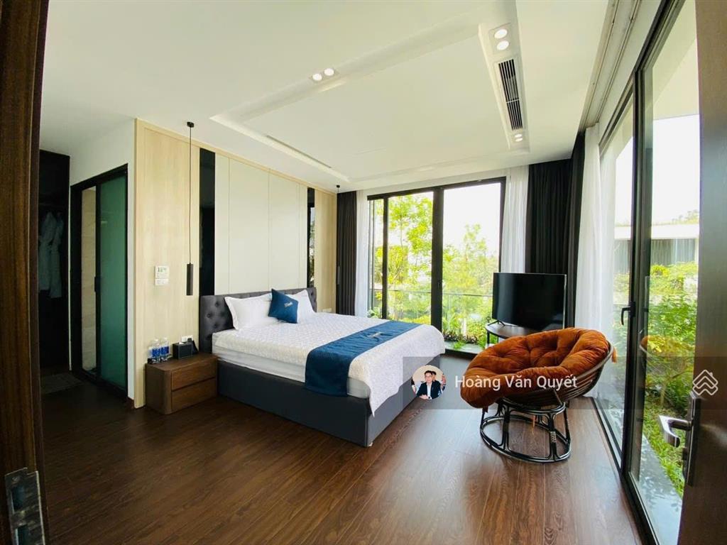 Cần bán gấp biệt thự greenvillas 150m2 3 tầng 3 phòng ngủ sổ lâu dài view đồi thông.  0962 202 ***