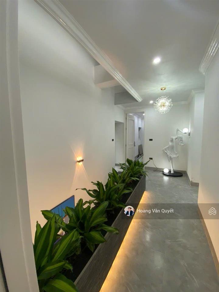 Bán biệt thự flamingo đại lải resort 305m2 mặt hồ 6 ngủ, nội thất mới. ví trị trung tâm sổ lâu dài.