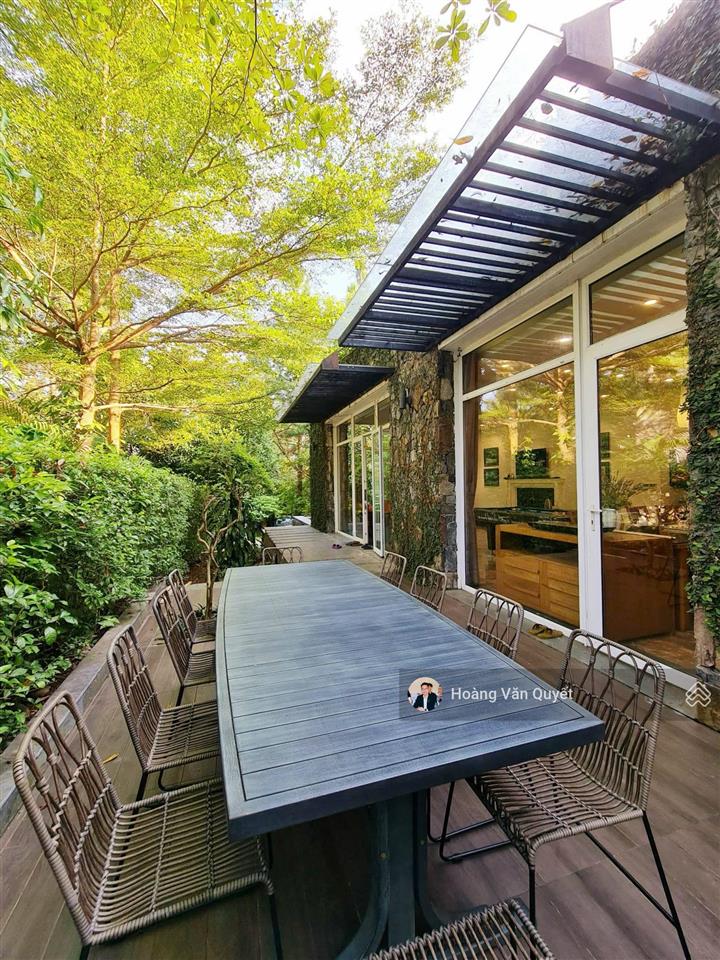 Chính chủ bán biệt thự 323m2 hilltop flamingo đại lải 3 phòng ngủ giá 8,x tỷ.  0962 202 ***