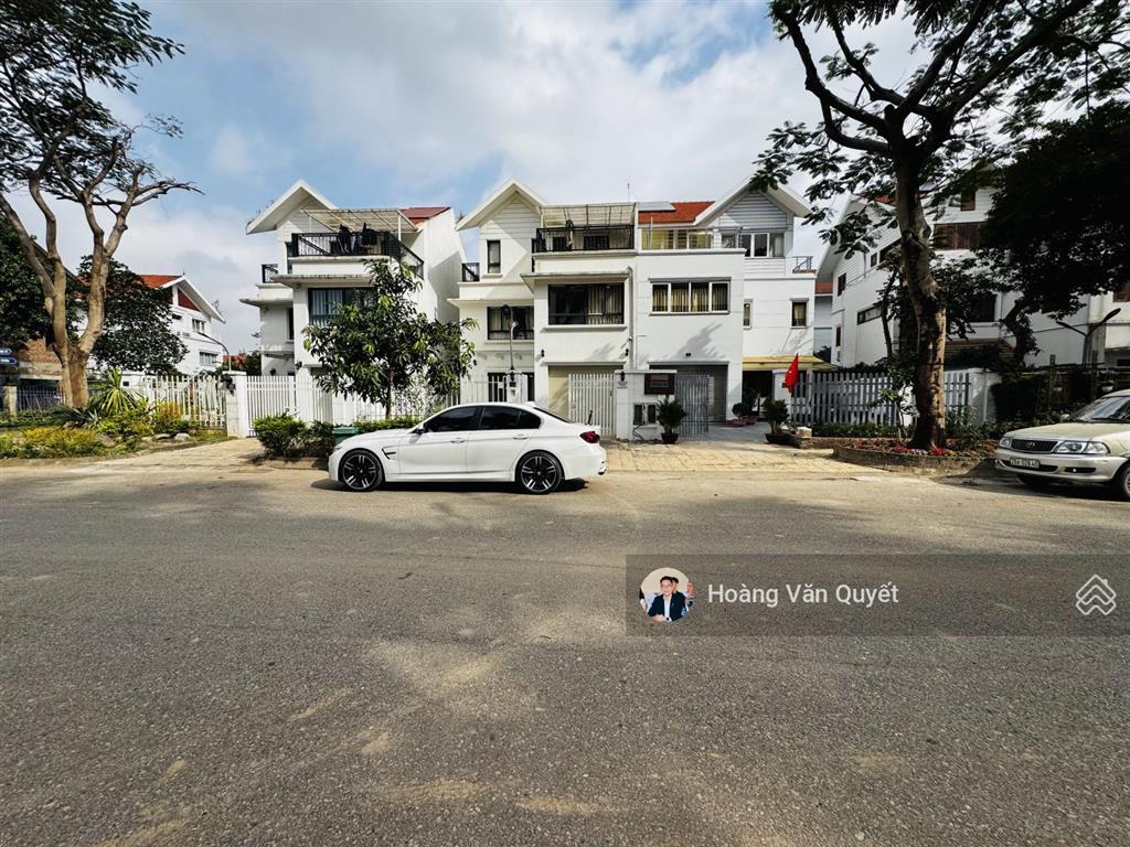 Bán biệt thự hoàn thiện 200m2 kđt quang minh long việt đường rộng 15,5m nở hậu.  0962 202 ***
