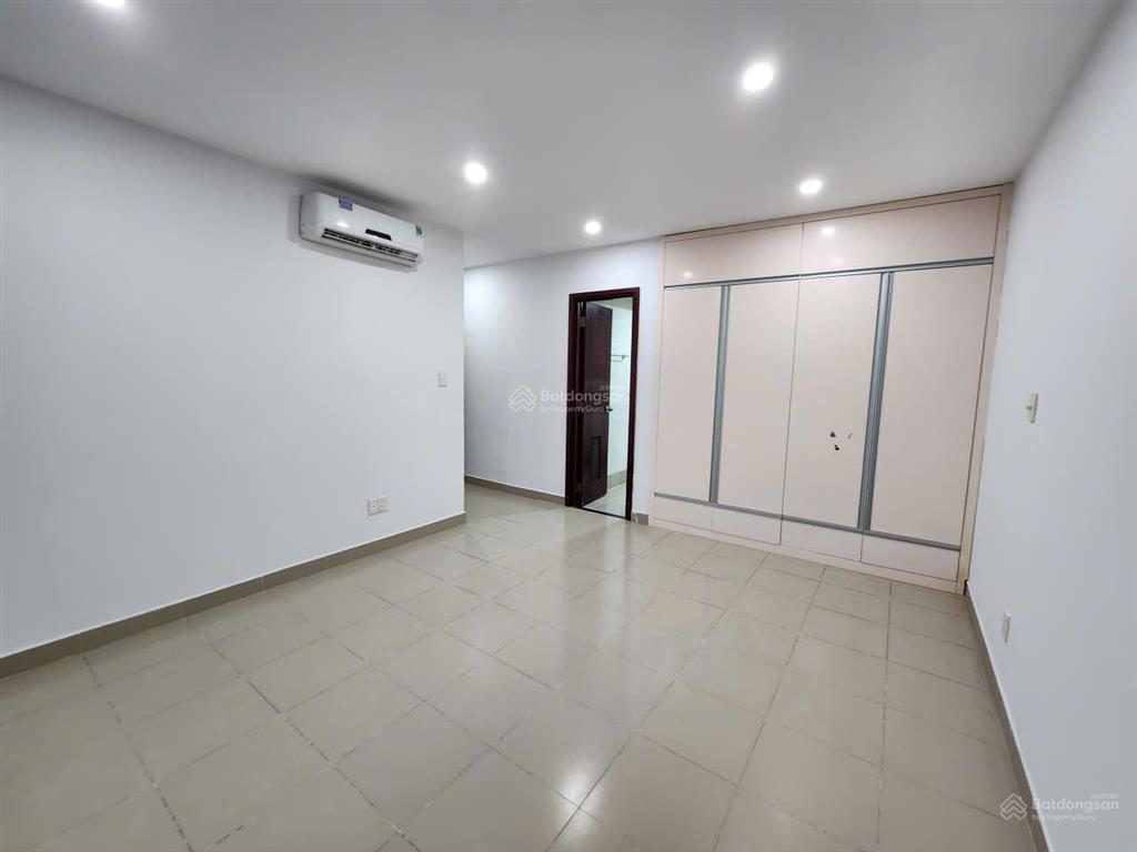 Bán nhanh căn hộ thịnh vượng, sổ sẵn, 3pn, 2c, nhà mới dọn vào ở luôn, giá 4.9 tỷ bao thuế phí!