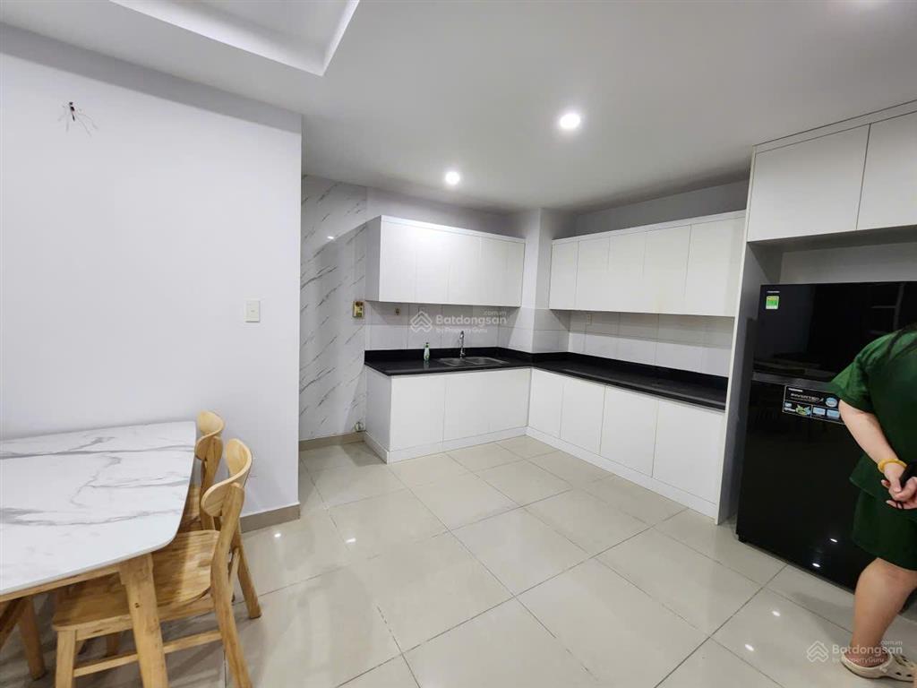 Bán nhanh căn hộ thịnh vượng, sổ sẵn, 3pn, 2c, nhà mới dọn vào ở luôn, giá 4.9 tỷ bao thuế phí!