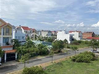 Bán biệt thự cao cấp  phước sơn, p.11, tp.vũng tàu  gần sun group, có hồ bơi, sổ hồng hoàn công