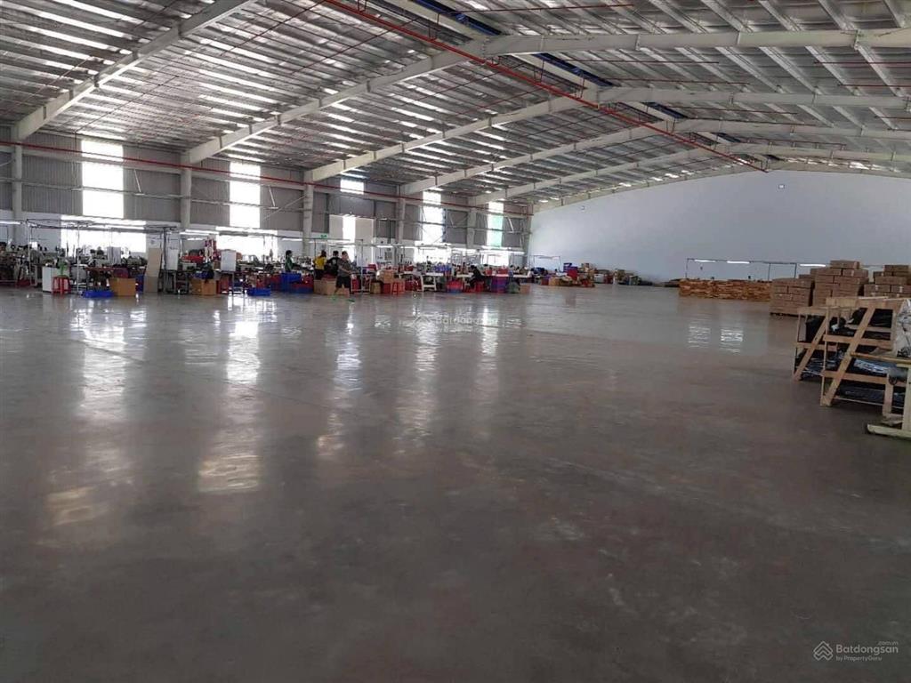 Cho thuê kho xưởng 2100m2 kcn bến lức. hệ thống pccc tự động