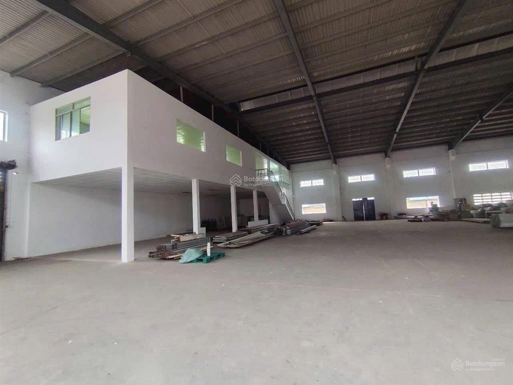 Cho thuê kho xưởng 2100m2 kcn bến lức. hệ thống pccc tự động