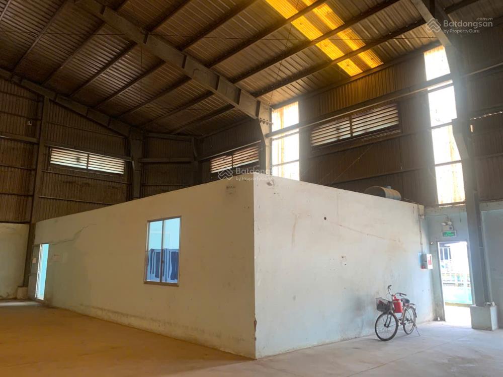 Cho thuê kho xưởng 2.100m2 ccn bến lức. tiếp nhận nghành phân bón