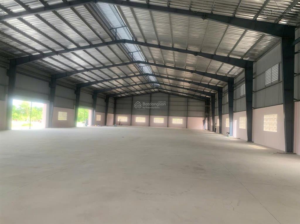 Cho thuê cụm kho xưởng 1.650m2. kho đạt chuẩn kcn