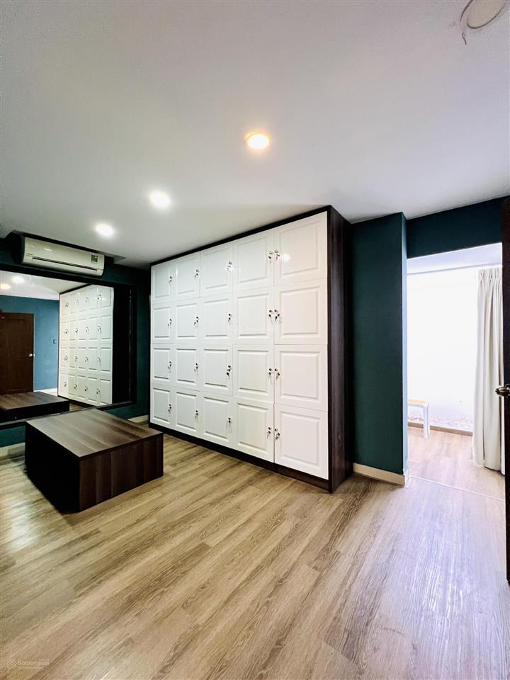 Cho thuê nhà phố 12 hưng phước 4, ngang 6m, 1 trệt lửng 3 lầu, có thang máy, 61tr/th