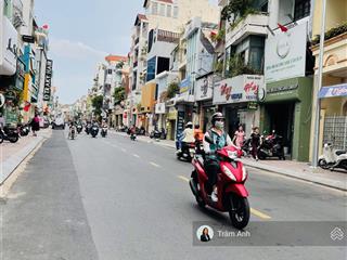 Bán nhà mặt tiền kinh doanh quận phú nhuận, đường huỳnh văn bánh, 4x16m, giá chỉ 17.9 tỷ