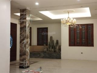 Cho thuê biệt thự liền kề tp giao lưu, 220m2 x 5 tầng, thang máy, sân vườn rộng, vị trí đẹp