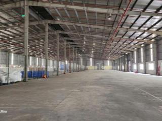 Cho thuê kho tại bắc từ liêm, mặt đường lớn, thuận tiện xe tải ra vào, 400m2, 20 triệu