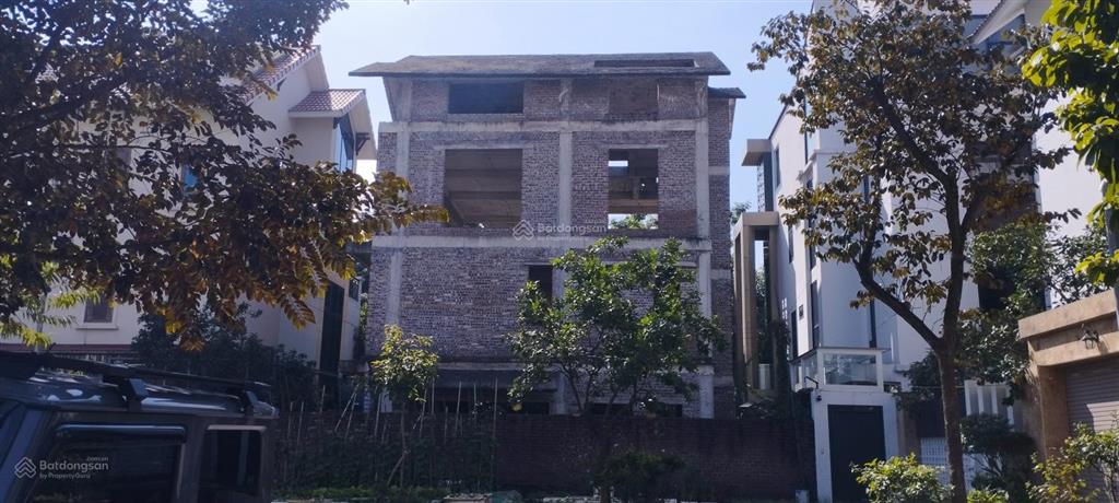 Bán biệt thự tp giao lưu, đối diện hồ, 2 mặt tiền