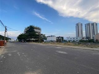 Bán đất biệt thự 300 m2 mt triệu quang phục cách bãi biển 400m giá 14.7 tỷ p. vĩnh hoà, nha trang