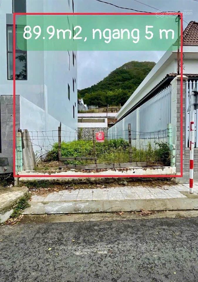 Bán đất 89,9 m2 (ngang 5m, đường 8m, hướng nam) giá 5,5 tỷ vĩnh hoà, bắc nha trang