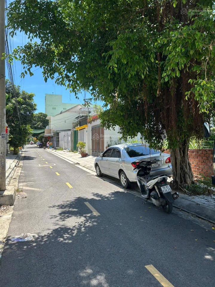 Bán đất 89,9 m2 (ngang 5m, đường 8m, hướng nam) giá 5,5 tỷ vĩnh hoà, bắc nha trang