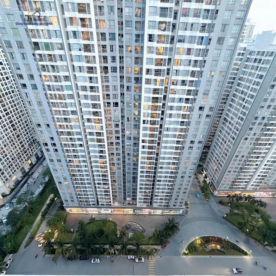 Bán 1 ngủ times tòa t08 view nhạc nước  cầu vĩnh tuy thoáng giá chỉ 5,650 tỷ rẻ nhất thị trường