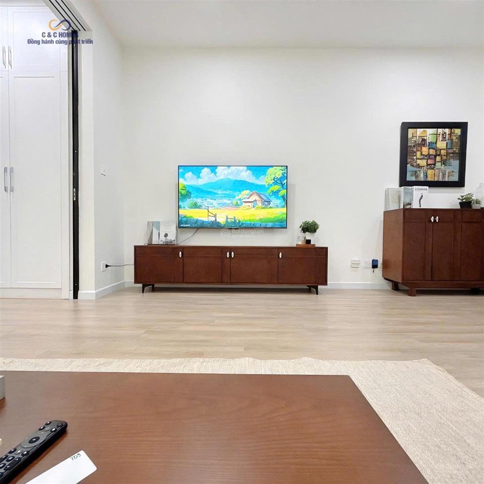 Bán 1 ngủ times tòa t08 view nhạc nước  cầu vĩnh tuy thoáng giá chỉ 5,650 tỷ rẻ nhất thị trường