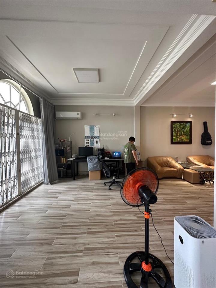 Chỉ 1 căn nhỉnh 60tr/m2 sát mặt tiền đường phú thuận quận 7. dt 338m2. 14 x 23 . chỉ 26 tỷ.