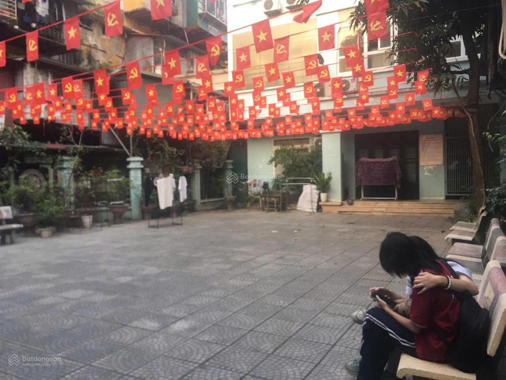 Bán nhà tập thể 2pn tt thuốc lá thăng long, đường nguyễn trãi, thanh xuân. giá 2,x tỷ (x nhỏ xíu)