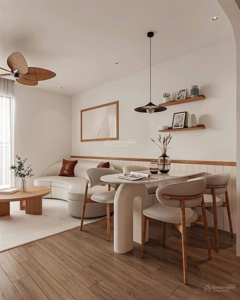 Hạ giá bán nhanh 2 ngủ, 1 vệ sinh, nội thất đủ, sổ đỏ sẵn, giá 4.69 tỷ.  0978 977 ***