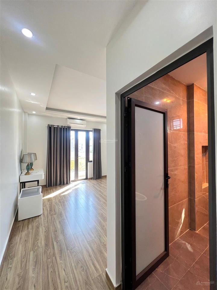 Nhà gara ô tô mặt đường 203 cái tắt, an đồng, an dương, hải phòng ngay cầu vượt cơ điện