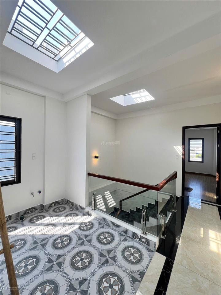 Nhà gara ô tô mặt đường 203 cái tắt, an đồng, an dương, hải phòng ngay cầu vượt cơ điện