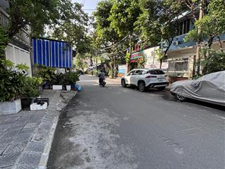 Lô góc chưa qua đầu tư  bề ngang khủng  xây chdv cho thuê cực tốt