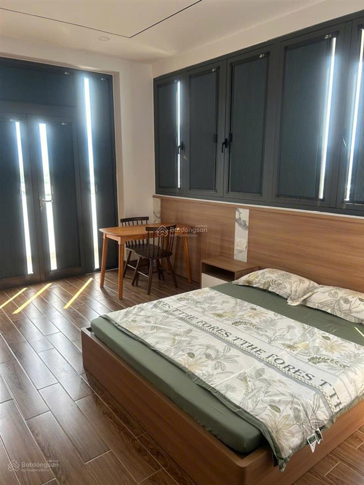 Bán nhà đường vành đai 2, đối diện sungroup ngang 8m, chỉ 29 tỷ, giá thuê full 10 phòng 90 tr/tháng