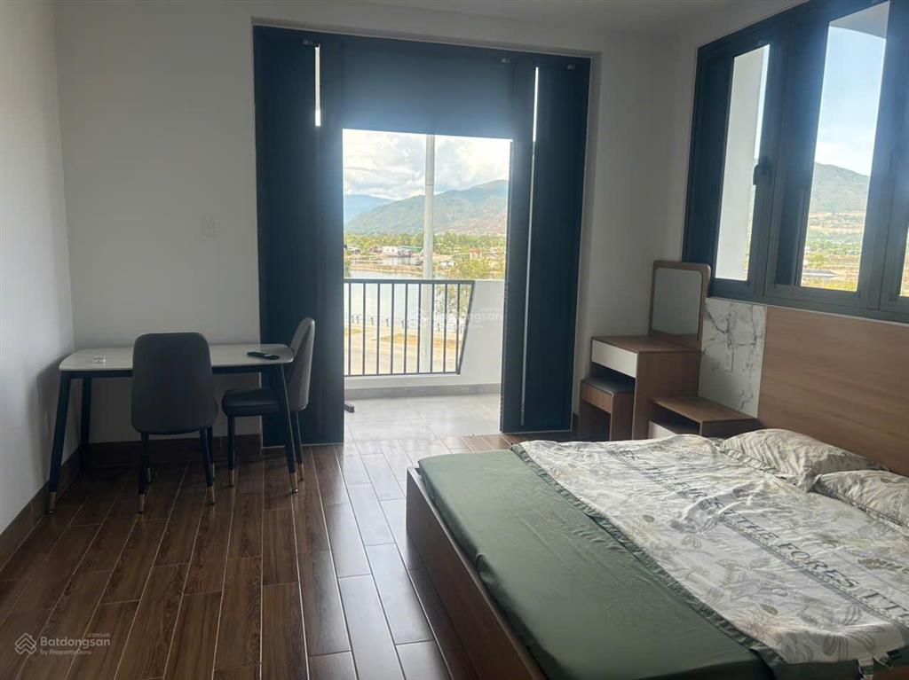 Bán nhà đường vành đai 2, đối diện sungroup ngang 8m, chỉ 29 tỷ, giá thuê full 10 phòng 90 tr/tháng