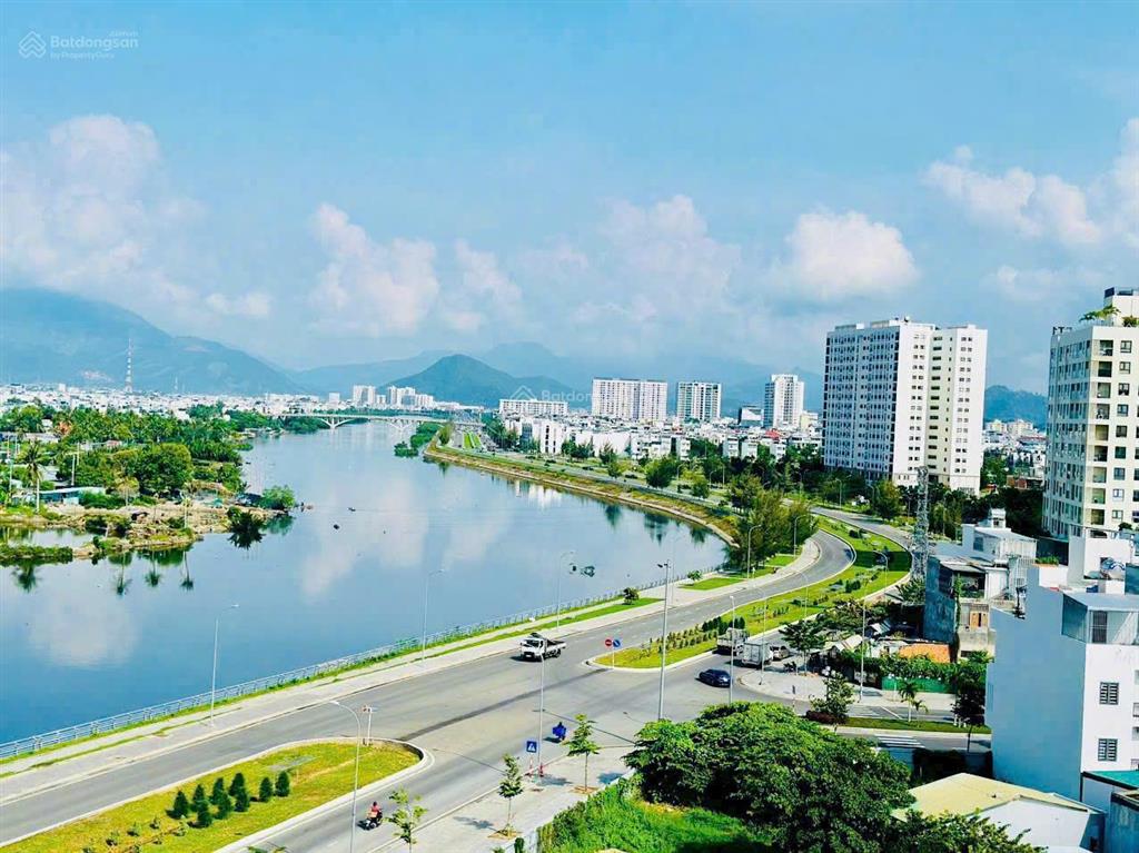 Bán nhà đường vành đai 2, đối diện sungroup ngang 8m, chỉ 29 tỷ, giá thuê full 10 phòng 90 tr/tháng