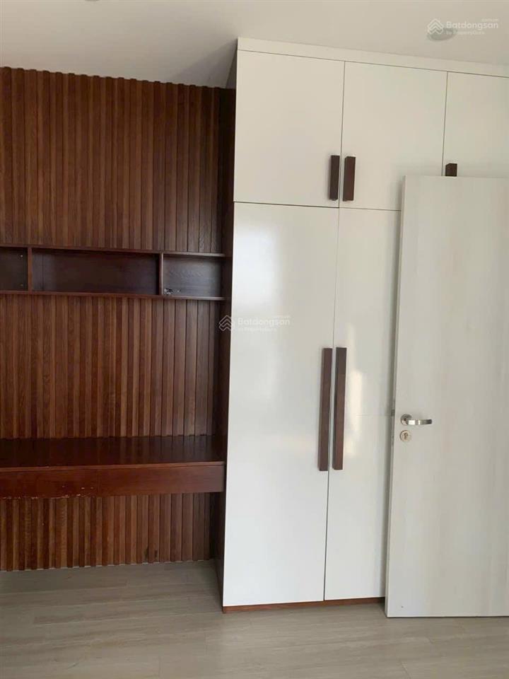 Cần bán căn hộ cộng hoà garden tân bình, 3pn 2wc 97m2, có đầy đủ nội thất.  0948 032 ***