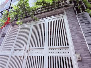 Sót lại 1 căn nhà thật 3 tầng chủ ở/ sân rộng 3 pnlâm văn bền ngay cư xá nh đh marketting40 m2