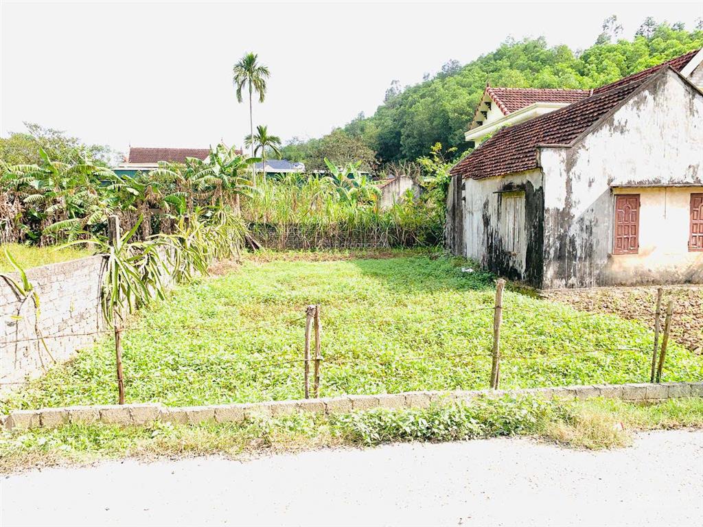 Chủ cần bán gấp, đất đường nhựa mặt tiền 8m, gần khu du lịch mường thanh.